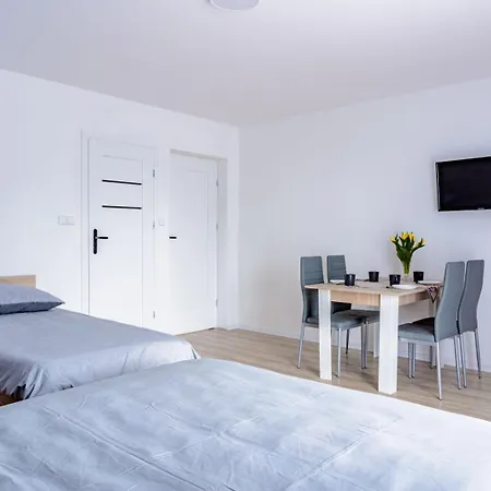 Ubytování v soukromí Sosnowe Zacisze - Pokoje Goscinne Blisko Jeziora *