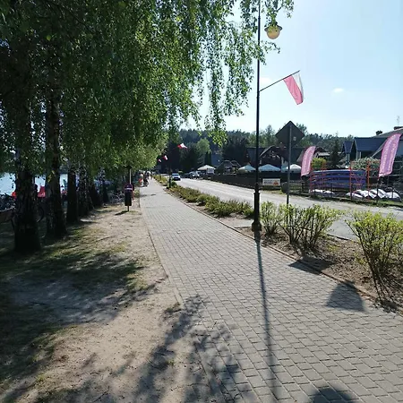 Sosnowe Zacisze - Pokoje Goscinne Blisko Jeziora *