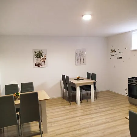 Ubytování v soukromí Sosnowe Zacisze - Pokoje Goscinne Blisko Jeziora