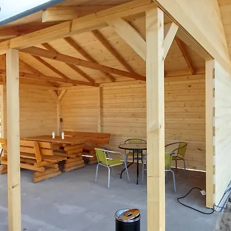 Homestay Sosnowe Zacisze - Nowoczesne Blisko Jeziora *
