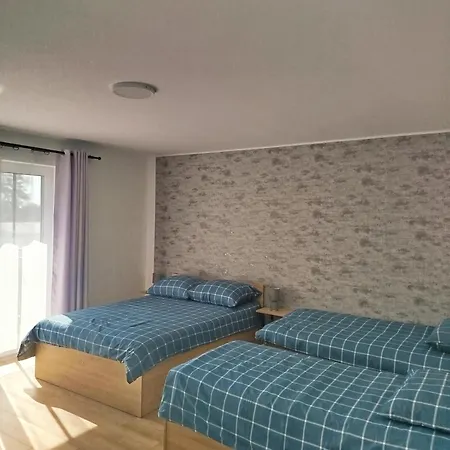 Sosnowe Zacisze - Pokoje Goscinne Blisko Jeziora Ubytování v soukromí