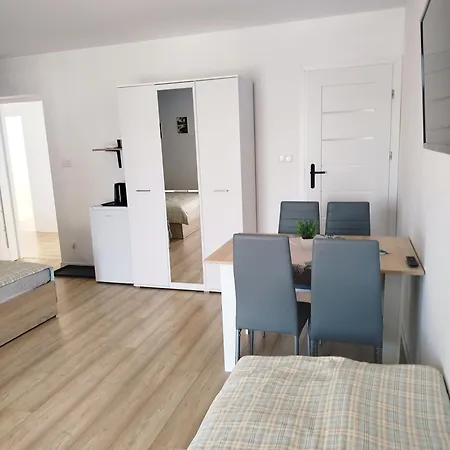 Ubytování v soukromí Sosnowe Zacisze - Pokoje Goscinne Blisko Jeziora *