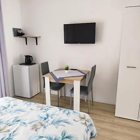Sosnowe Zacisze - Goscinne Blisko Jeziora Habitación en casa particular Swornegacie