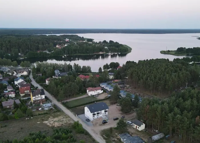 Sosnowe Zacisze - Goscinne Blisko Jeziora * 斯沃尔纳加西耶