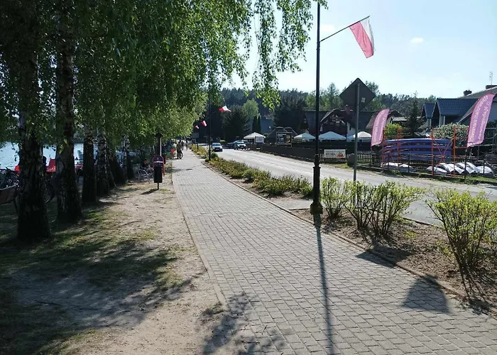 Sosnowe Zacisze - Goscinne Blisko Jeziora *