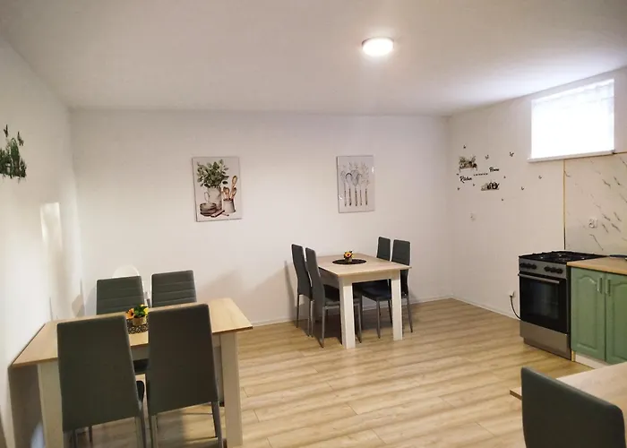 民宿 Sosnowe Zacisze - Goscinne Blisko Jeziora