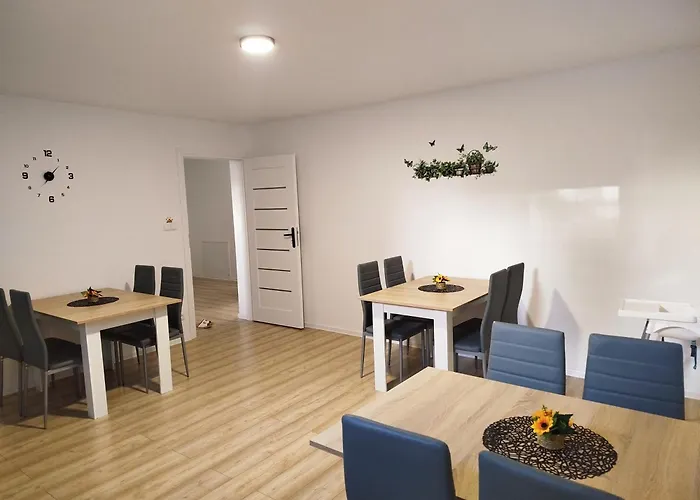 Sosnowe Zacisze - Goscinne Blisko Jeziora 民宿 斯沃尔纳加西耶