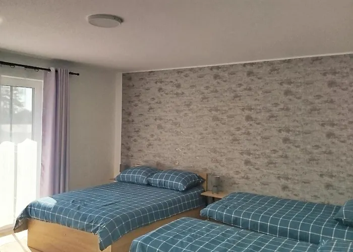 Sosnowe Zacisze - Goscinne Blisko Jeziora 民宿