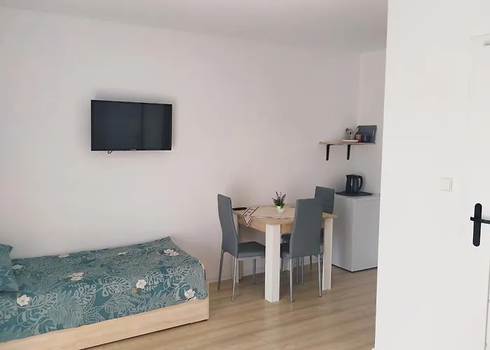 Sosnowe Zacisze - Goscinne Blisko Jeziora 民宿 *